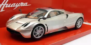 Mondo Motors 1/18 Scale - 501120 Pagani Huayra Gold Metallic - Picture 1 of 5