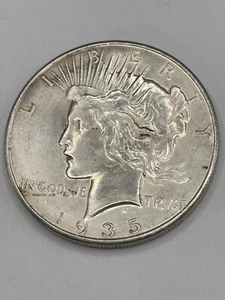 1935 Peace Dollar UNC - Picture 1 of 2
