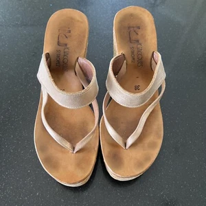 K Jacques Damen-Riemensandalen roségoldfarben Wildleder/Leder Kork Keilabsatz Größe 38 8 - Bild 1 von 8