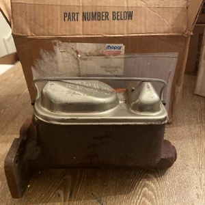 NOS Mopar 1970's Disc Brake Master Cylinder 3699241 3580093 3580242 18002024 - Picture 1 of 14