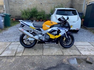 Honda Fireblade CBR 929RR - Picture 1 of 9
