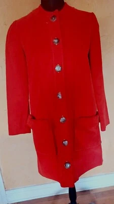 Lápiz labial años 50 pana roja, abrigo de coche, talla SM MED Foto 1 de 4