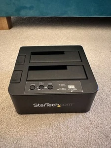 StarTech.com USB 3.0 / eSATA to 2.5 / 3.5" SATA HDD / SSD Duplicator Dock - Stan - Picture 1 of 4