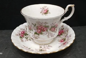 Royal Albert England Bone China Lavender Rose Tea Cup & Saucer - Imagen 1 de 5