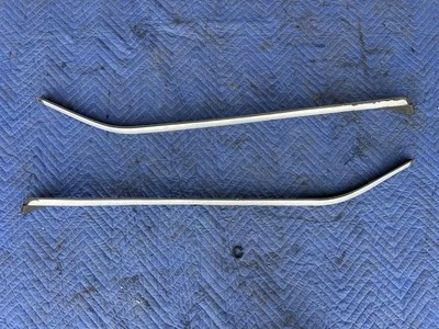 1993-1997 Volvo 850 850R acabamento de calha lateral esquerda e direita para-brisa fabricante de equipamento original #4438E - Imagem 1 de 4