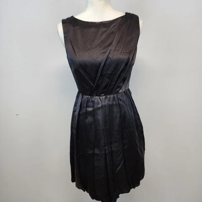 Vestido de cóctel Maggy London negro con dobladillo burbuja talla 8P 100 % seda plisado lujo Foto 1 de 4