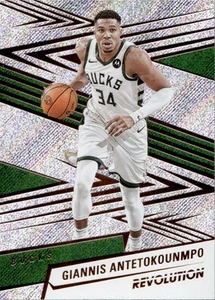 Giannis Antetokounmpo - 2024-25 Panini Revolution Basketball #3 - Bild 1 von 2