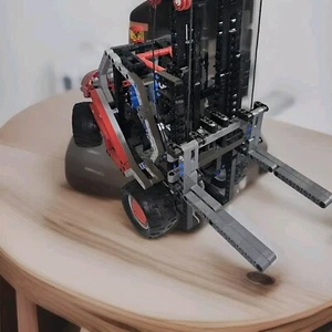 LEGO Technic ForkLift #8416, Retired 2006, - Picture 1 of 11