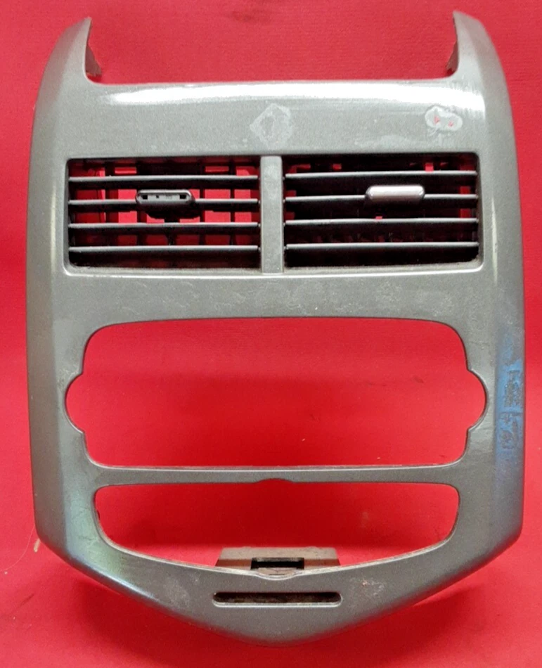 GM Chevrolet Sonic Dark Argent 2012-2016 panel de instrumentos metálico moldura central Foto 1 de 4