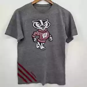 Adidas T-Shirt Adult Size S Gray Wisconsin Badgers NCAA Short Sleeve Crew Neck - Picture 1 of 11