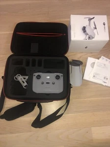 DJI Mini 2 SE Drohne - Grau - Mit Zubehör - Bild 1 von 4