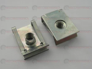 COPPIA GRAFFETTE METALLICHE M5 COPERCHIO FUSIBILI BODY COMPUTER FIAT PANDA - Foto 1 di 1