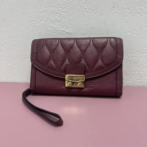 VERA BRADLEY Leather Ultimate Wristlet Wallet Plum With Floral EUC - Picture 1 of 12