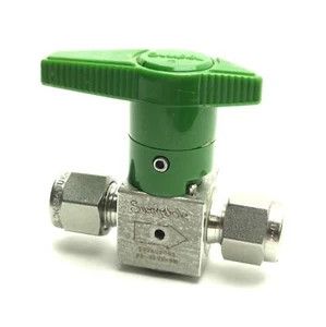Swagelok SS-4P4V-PM Stainless Steel Plug Valve, 1/4" Tube, 3000 Psig Max - Picture 1 of 5