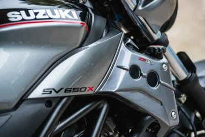 FOR SUZUKI SV650X  SV650A SV650 SIDE COVER RADIATOR GUARD FAIRINGS YEAR 2016++ - Image 1 of 4