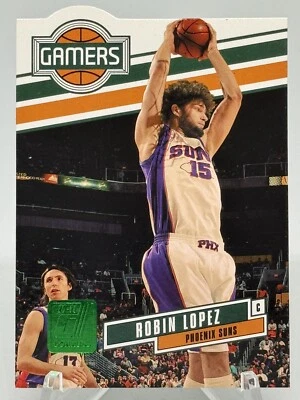 Robin Lopez 2010-11 Donruss Gamers Die Cuts #7 Emerald Parallel Phoenix Suns - Image 1 of 2