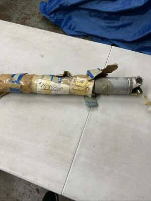 Chevrolet Corvette 1984-1988 manual 14084010 eje de transmisión trasero OEM 10054288 Foto 1 de 4