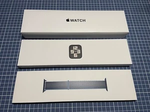Apple Watch SE (2nd Gen 2022) 40mm Starlight Aluminium GPS - A2722 - Afbeelding 1 van 13