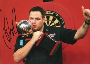 DARDOS - ADRIAN LEWIS - Imagen firmada - 8" x 12" - En muy buena condición - Imagen 1 de 1