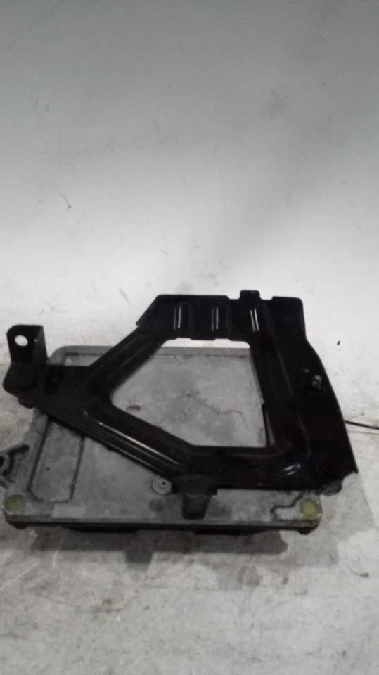 Módulo de control electrónico ECM del motor por batería 2,0 L compatible con 14-16 MAZDA 3 494745 Foto 1 de 4