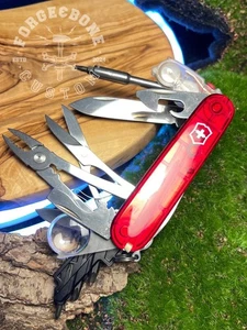 Victorinox CyberTool Cyber Tool Lite Translucent Red 1.7925.T New, in box - Bild 1 von 5