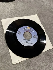 1987 Ivy WHO’S AT THE DOOR 45RPM 7” Heat Stereo Rock The Room Jimi Mac Music - Picture 1 of 2