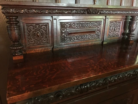 Beautiful Jacobean antique oak sideboard/buffet Cover