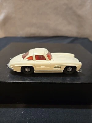 Mercedes Benz 300 SL 1990 Matchbox Dinky DY-12 1955 ala de gaviota cupé marfil 1/43 Foto 1 de 4