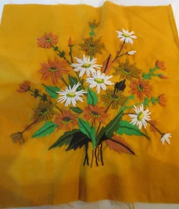 Vtg Floral Daisy Hand Crafted Needlepoint Embroidery Picture Pillow Topper - Picture 1 of 5