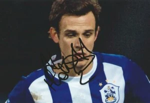 HUDDERSFIELD: ANDY HOLDWORTH FOTO AZIONE 6x4 firmata + certificato di autenticità - Foto 1 di 1
