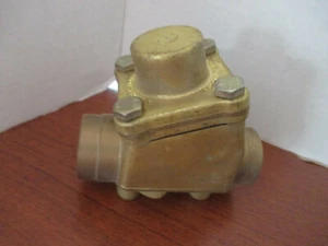 "VÁLVULA DE RETENCIÓN SERIE C SUPERIOR~DP 500 PSIG~3448 kPa~1/2" MONTAJE - Imagen 1 de 4