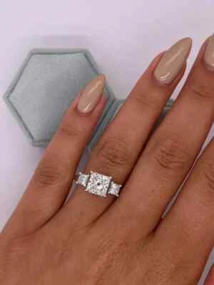 IGI Certified Lab Grown Diamond/CVD 1.50Ct Princess Cut Her Ring 14K White Gold - Image 1 of 4