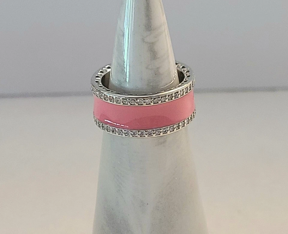 Anillo Pandora Corazones Radiantes Banda Ancha Rosa Talla 6 Foto 1 de 1