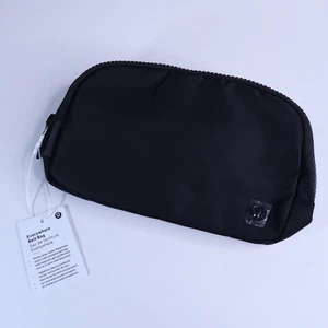 LULULEMON NWT 1L Everywhere Belt Bag Black Water Repellant Shoulder Crossbody  - Picture 1 of 4