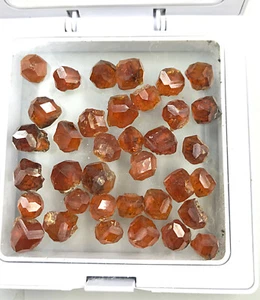  Gemma granato Spessartine non terra NATURALE brillante cristallo Yunxiao Fujian/Cina - Foto 1 di 5