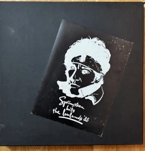 Bruce Springsteen Memorabilia Box Bootleg 3 LP + T-shirt - Hits The Lowlands 85 - Picture 1 of 5