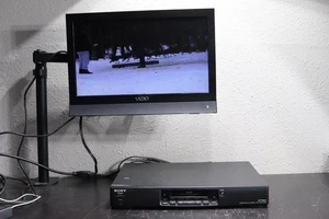 Videoregistratore stereo Hi-Fi Sony EV-C25 NTSC made in Japan video 8 - Foto 1 di 8
