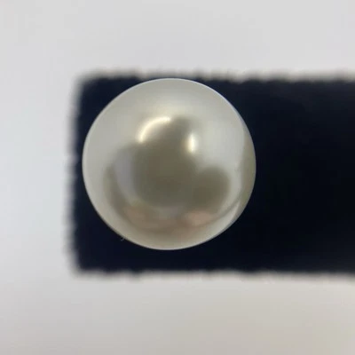 Sterling Silver Light Cream 10mm Pearl Stud Earrings Womens Minimalist Lustrous - Image 1 of 4