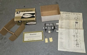 Vintage NOS in BOX True Temper Model 940f Fishing Reel Made In USA *NEW* - Picture 1 of 7