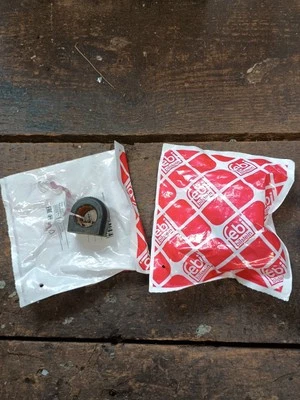 Mini Cooper anti roll bar bushes rear 17mm.  - Image 1 of 2