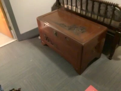 Antigua manta cofre, Hong Kong Foto 1 de 4