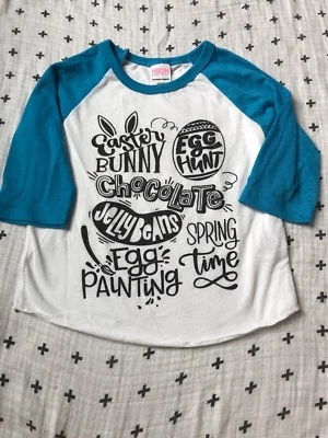 Camiseta Top Raglán Temática Pascua Unisex Niño Pequeño, Caza de Huevos, Moda Foto 1 de 4