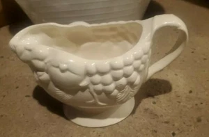 Signature Housewares Classic Embossed White Gravy boat Apples Grapes Plum - Picture 1 of 7