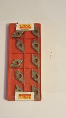Inserto de torneado de torno SANDVIK - DIAMANTE - DNMG 15 06 12-SM 443-SM H13A - 10x Foto 1 de 2