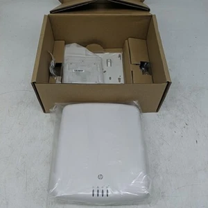 HP 560 Access Point 802.11AC (AM) GbE PoE J9845A - Picture 1 of 9