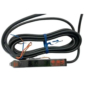 Sensor de fibra óptica Omron 12 a 24 VDC E3X-MDA41 - Imagen 1 de 12