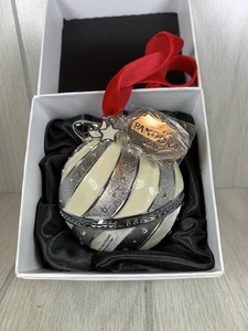 PANDORA 2018 Decorazione Natalizia Radio Città Rockettes con Scatola Charm - Foto 1 di 11