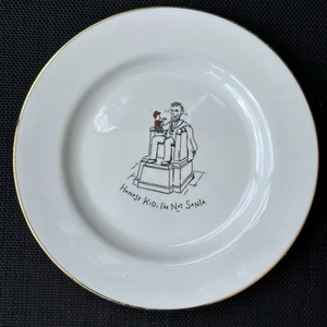 Merry Masterpiece Porcelain Plate "Honest, Kid I’m not Santa” 1999 Dayton Hudson - Picture 1 of 4