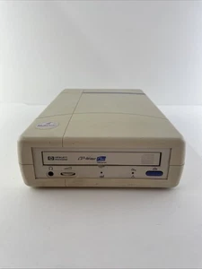 HP Hewlett Packard CD-Writer Plus 7200 Series - Foto 1 di 4