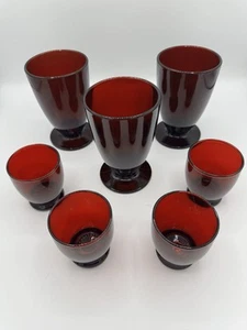 Vintage MCM Royal Ruby Red Glass Set- 3 Footed Tea glasses & 4 Liqueur glasses - Picture 1 of 11